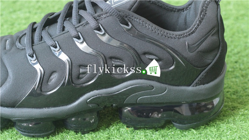 Nike Air Vapormax Plus Triple Black